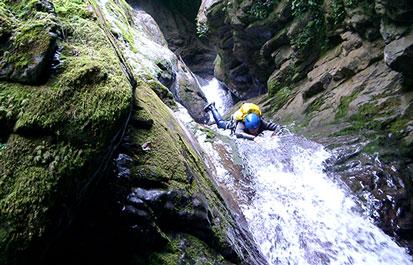 Descenso de cañones